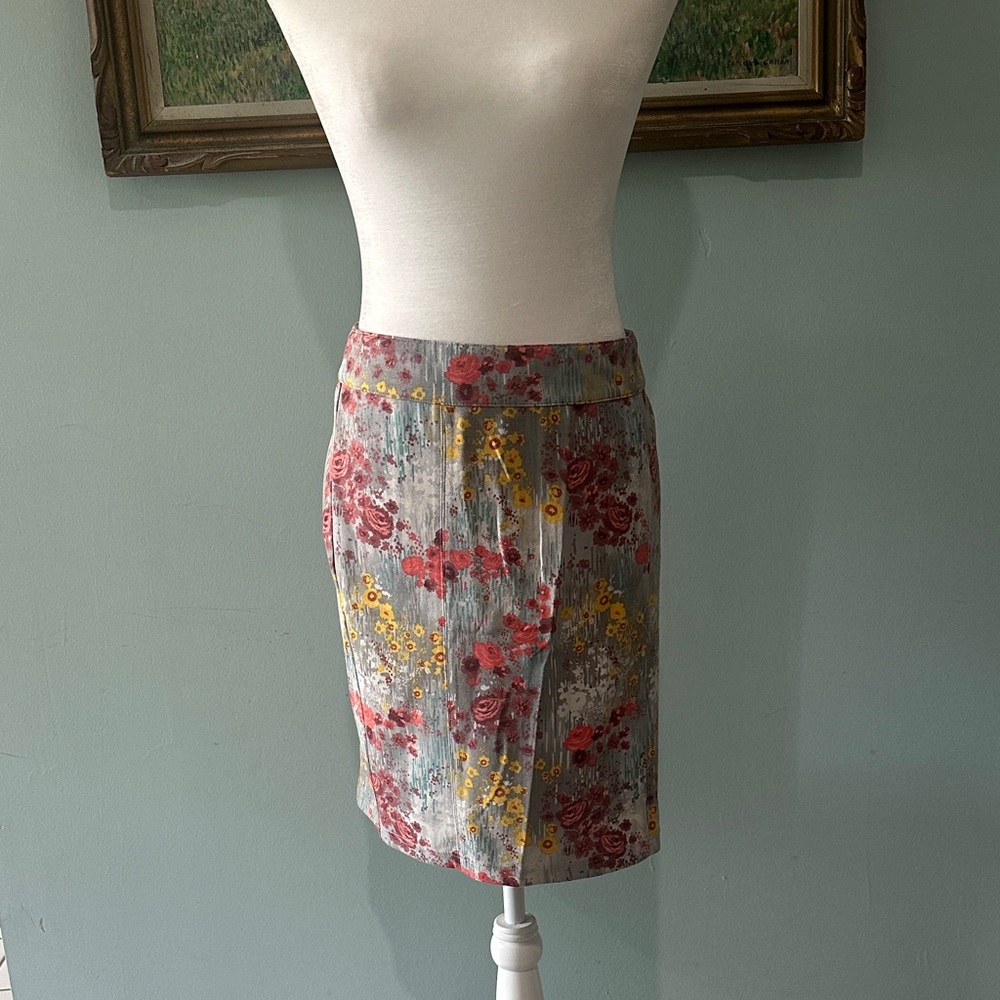 Forever 21 Floral Pencil Skirt - Gray and Red